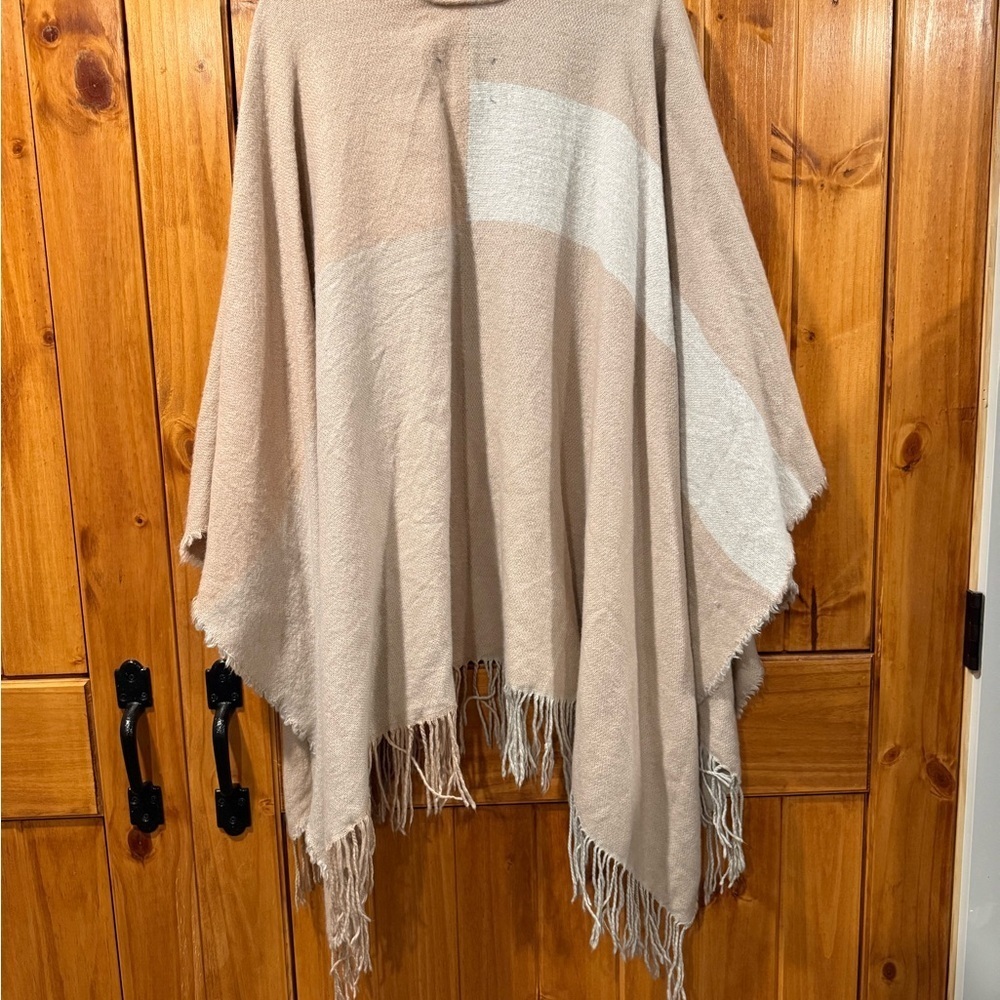 Soia & Kyo Cream Textured Shawl - Picture 6 of 6